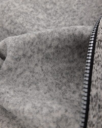 114032-896-F896_close-up02-6.jpg