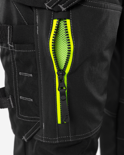 129487-940-F940_close-up02-1.png