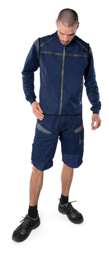129539-540-F540_modelfront01.png